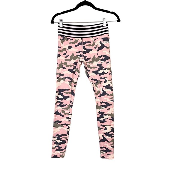 Victoria's Secret Pink Ultimate Stretch Activewear Camouflage Leggings Size XS - Picture 1 of 8